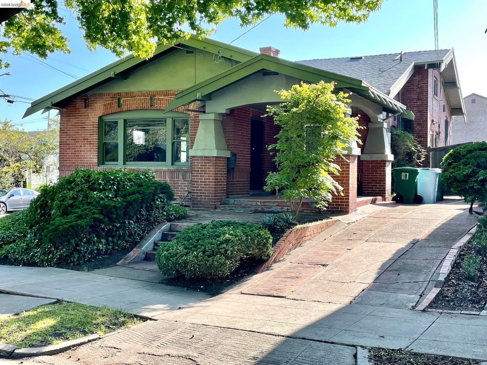 2350 Spaulding AVE