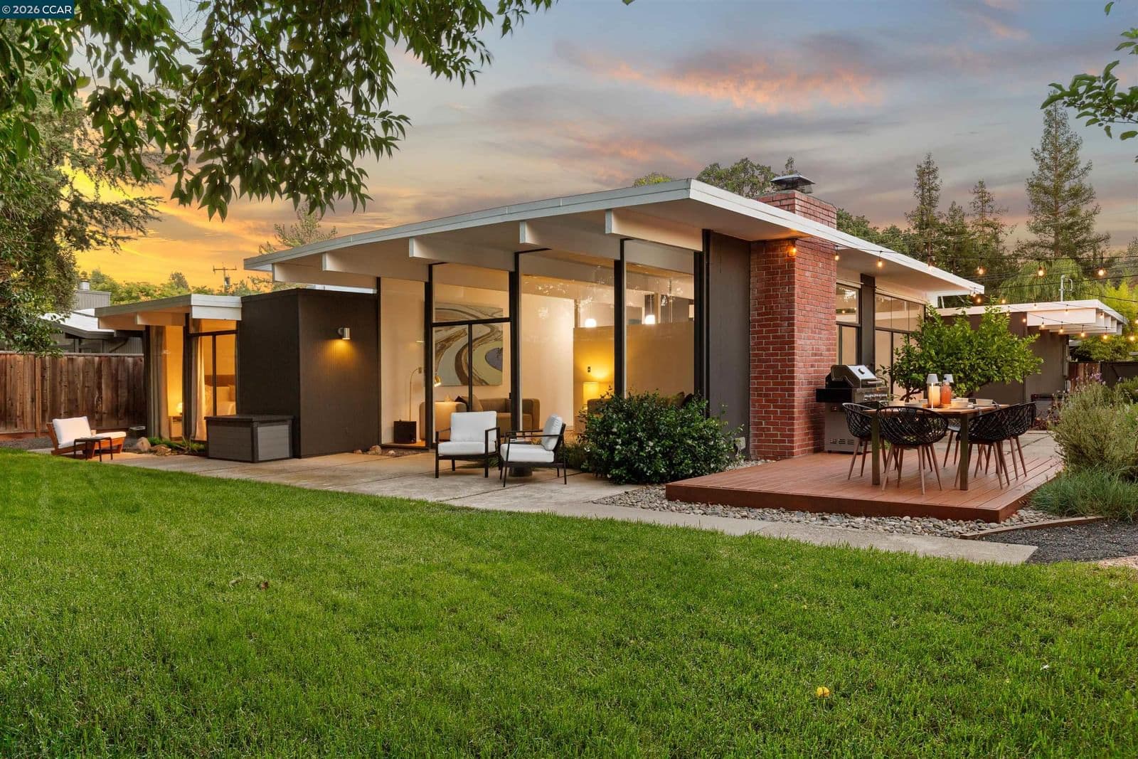 230 Santa Fe Dr