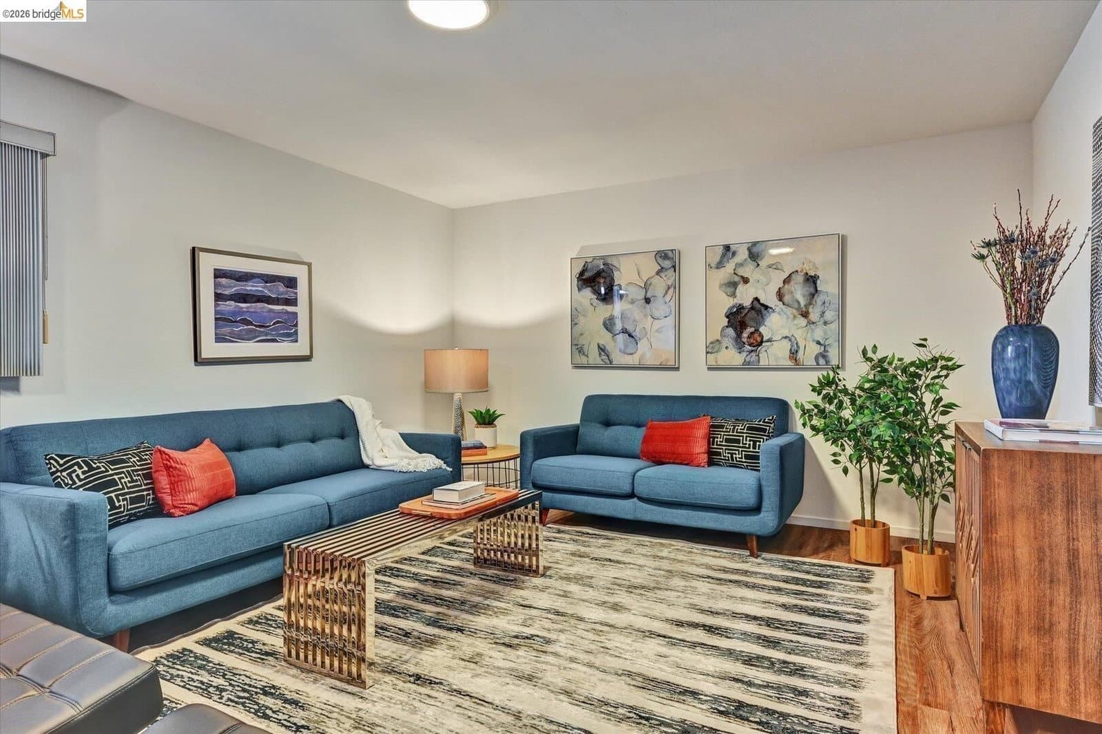 585 Crestmont Dr