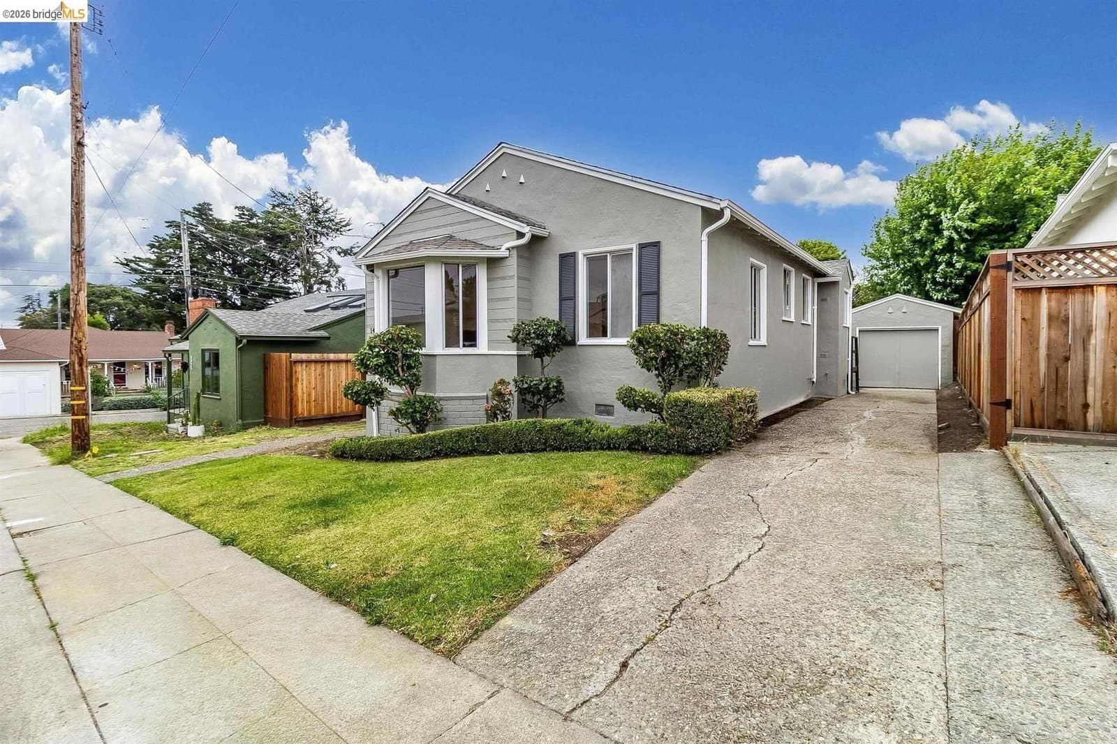 1431 Catherine Dr