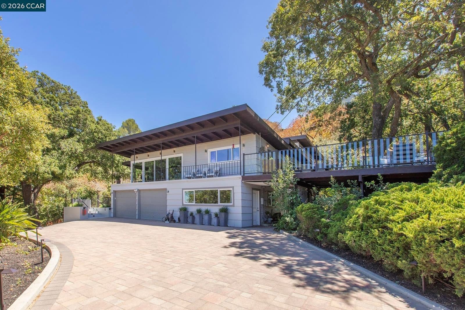 15 Loma Vista