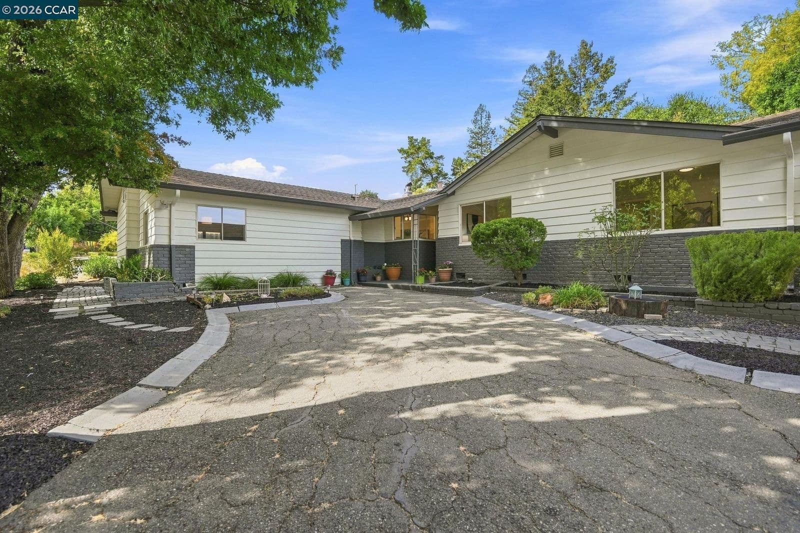 2481 Larkey Ln