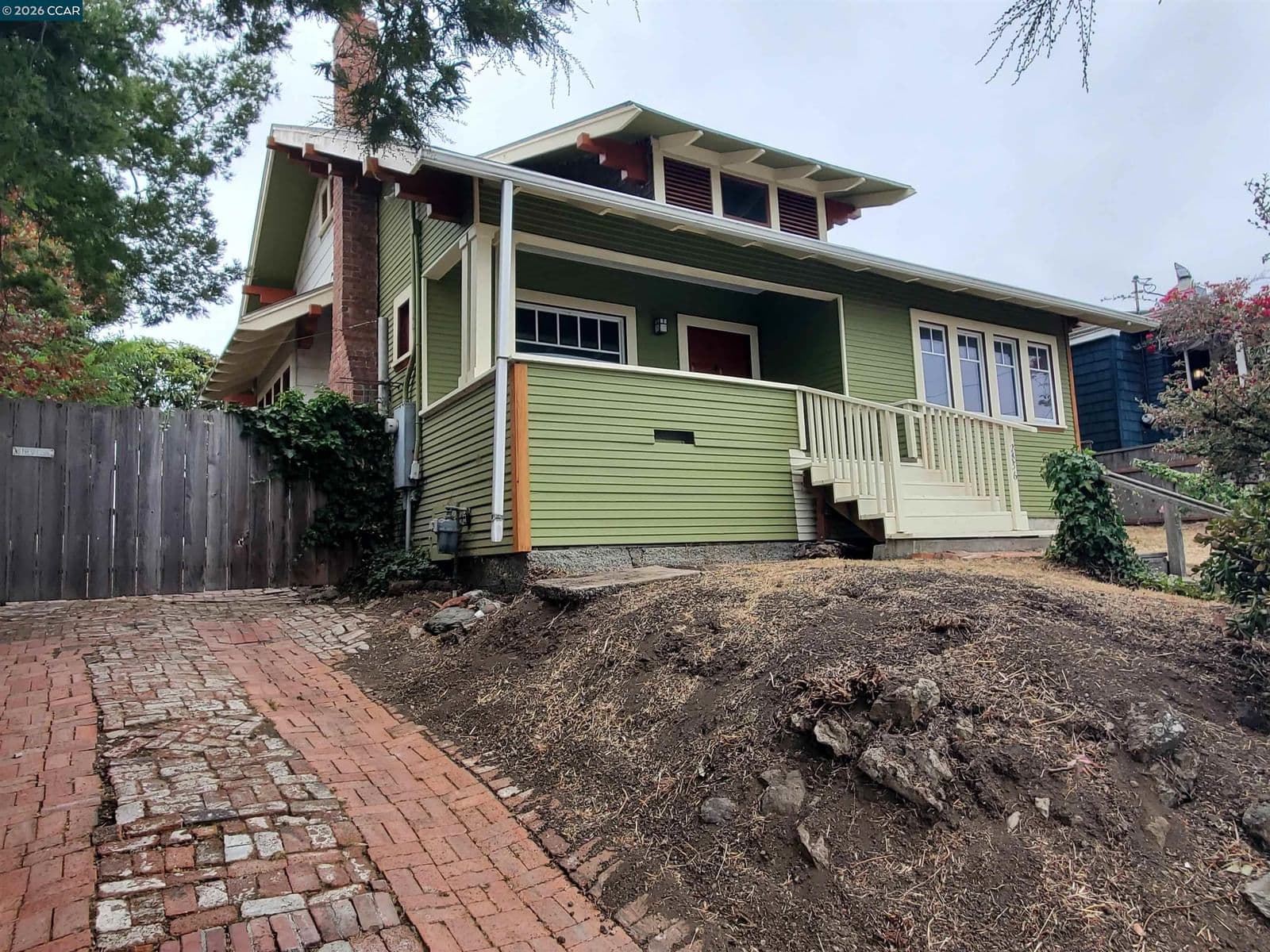 2836 San Luis St