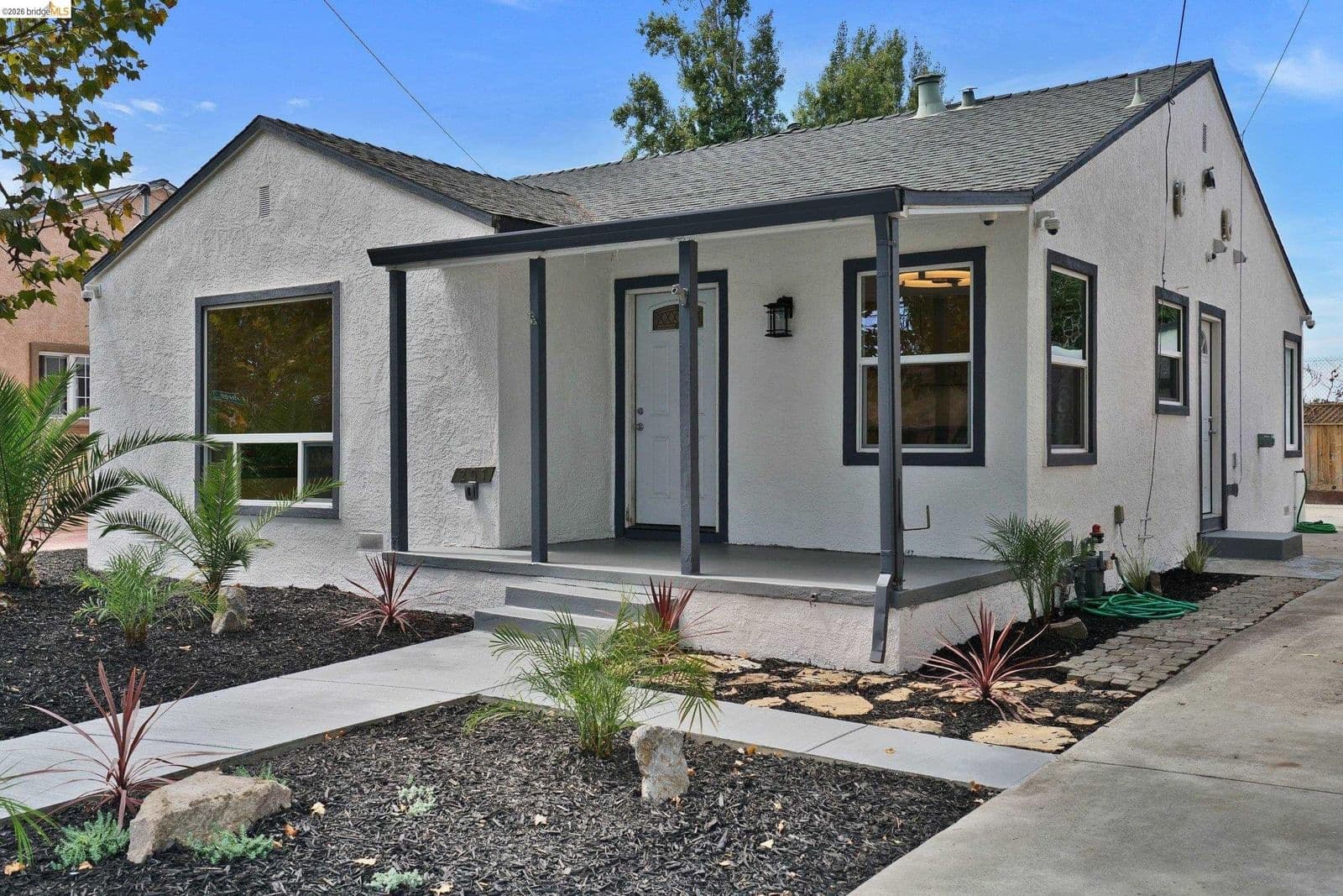 207 Bergedo DR