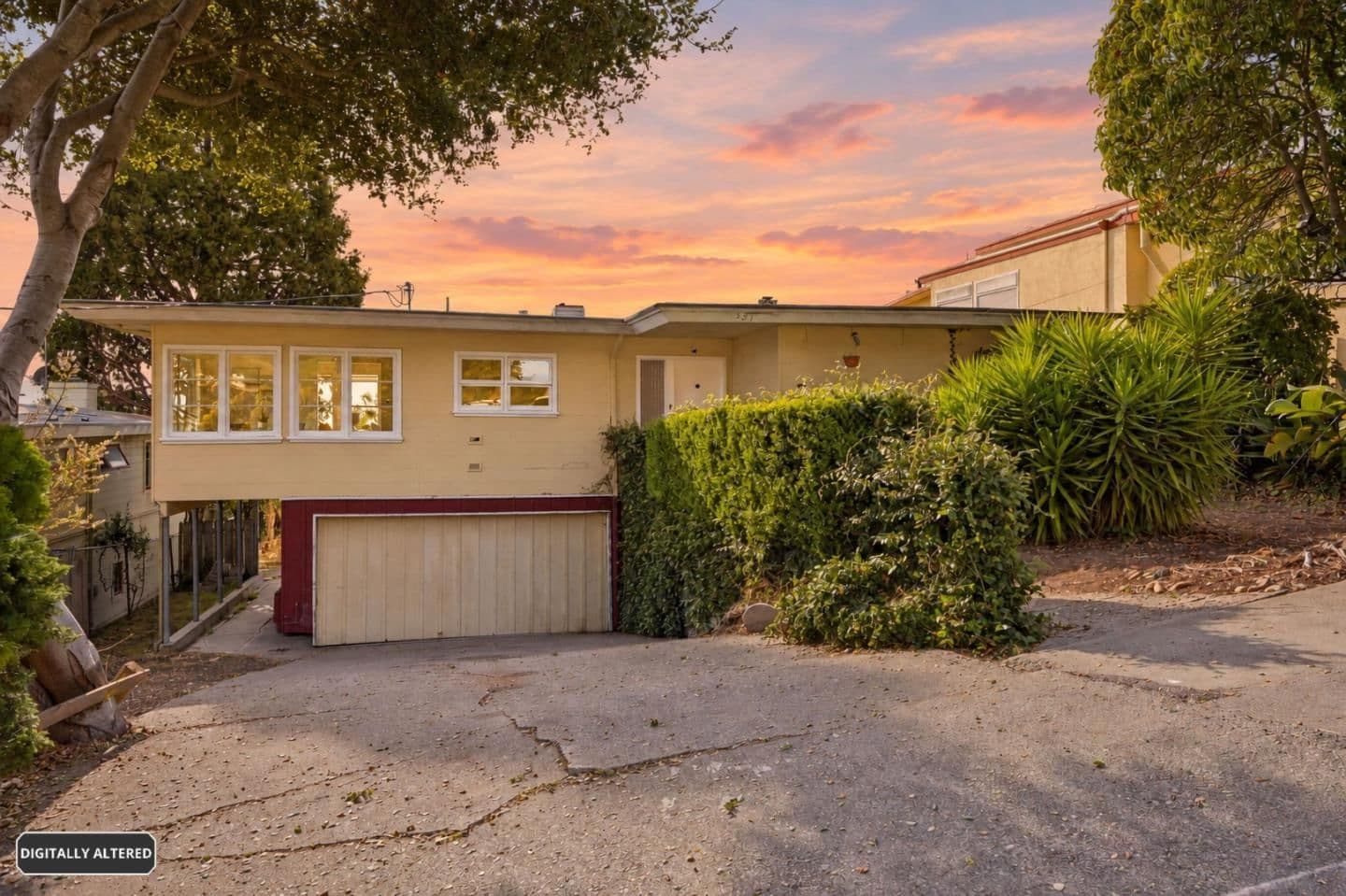 521 SEA VIEW Drive