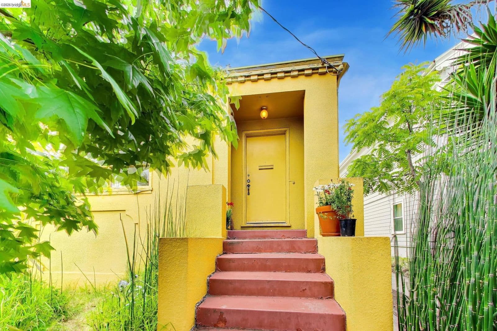 1839 Dwight Way