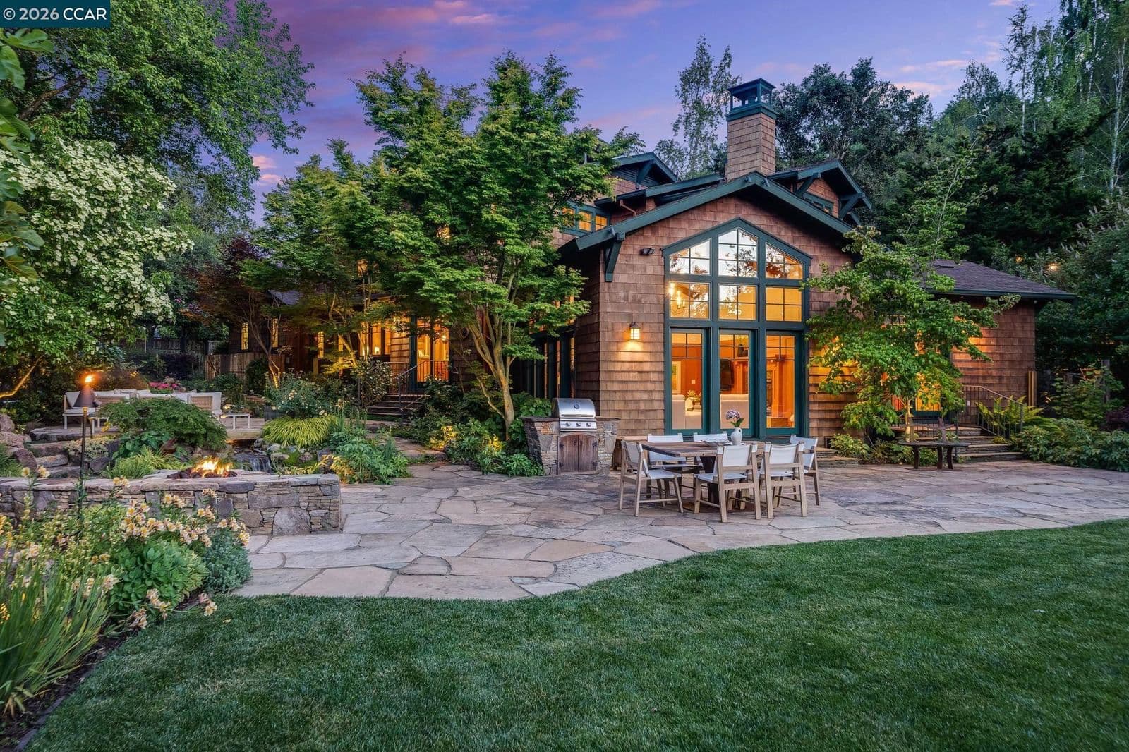 30 Greenwood Ct
