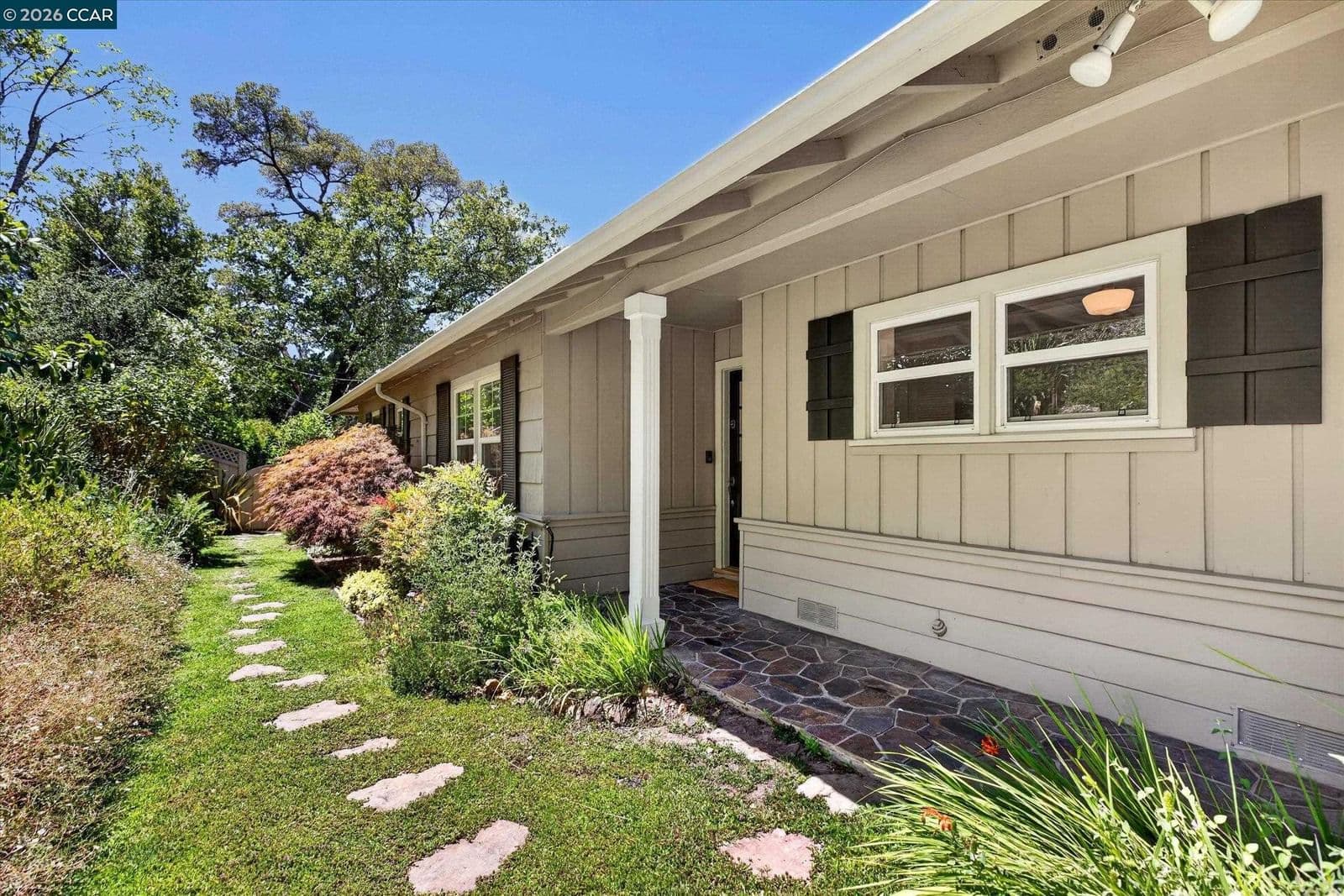 229 Manzanita Dr