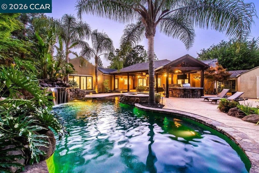 1676 Foothill Park Circle