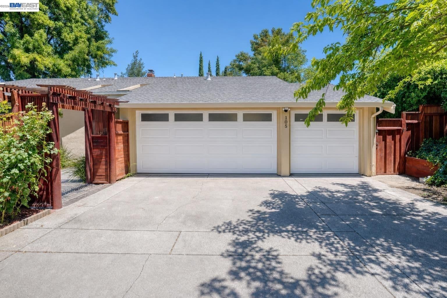105 Bexley Pl