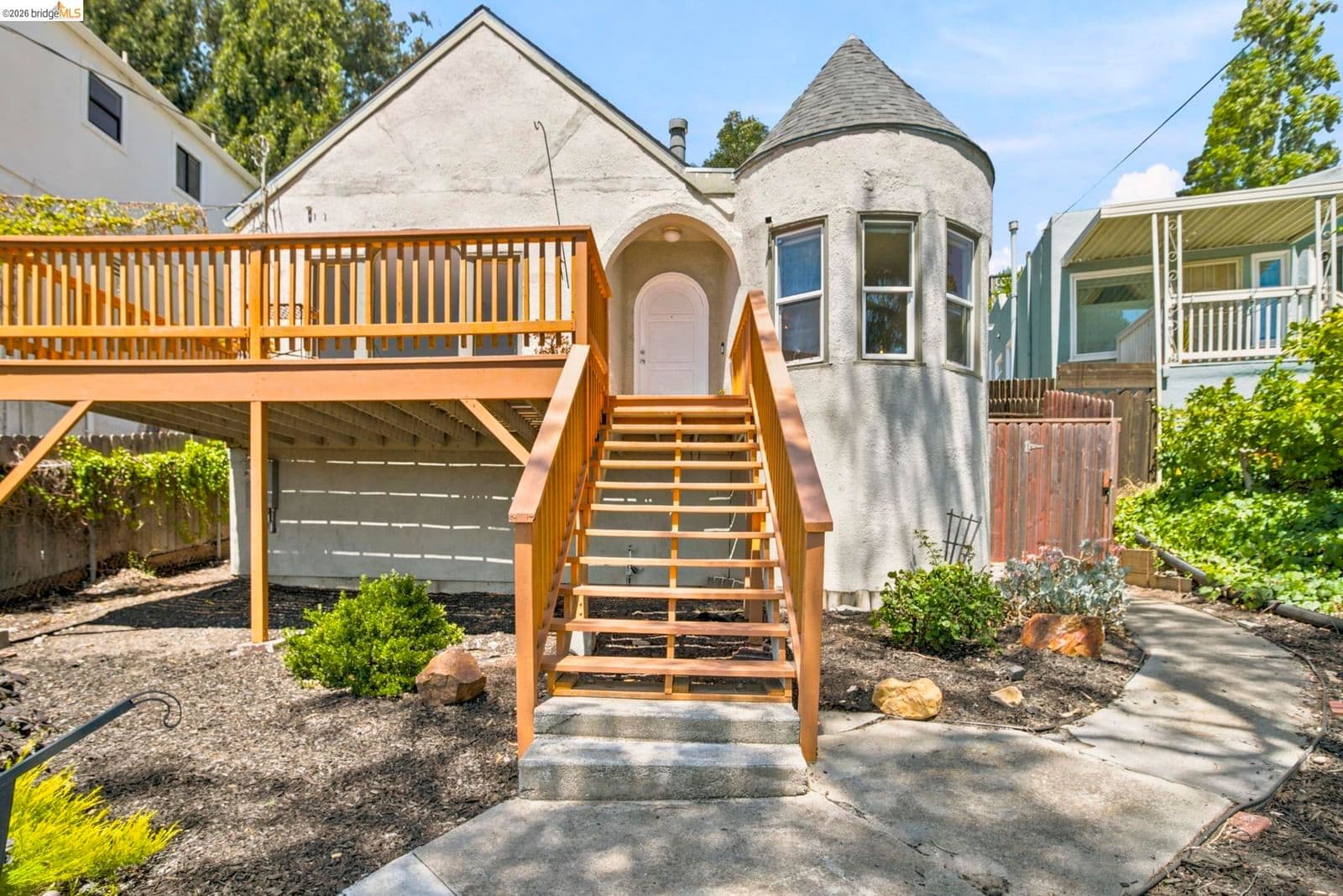 6616 Outlook Ave