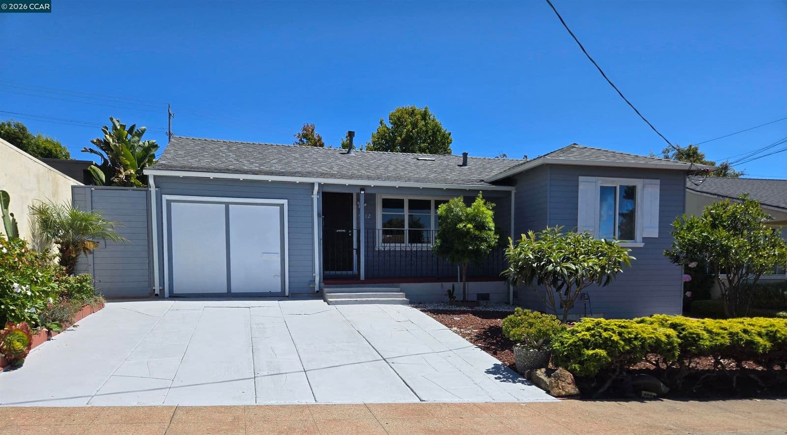 5512 Santa Cruz Ave
