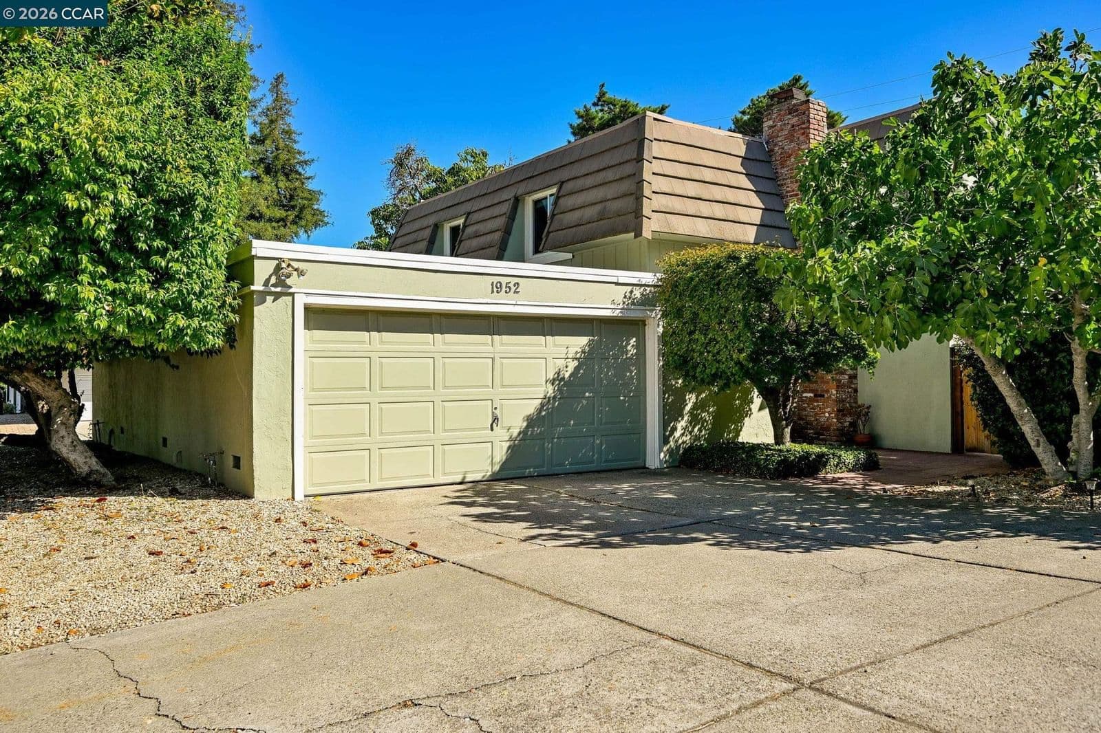 1952 Oak Grove Rd