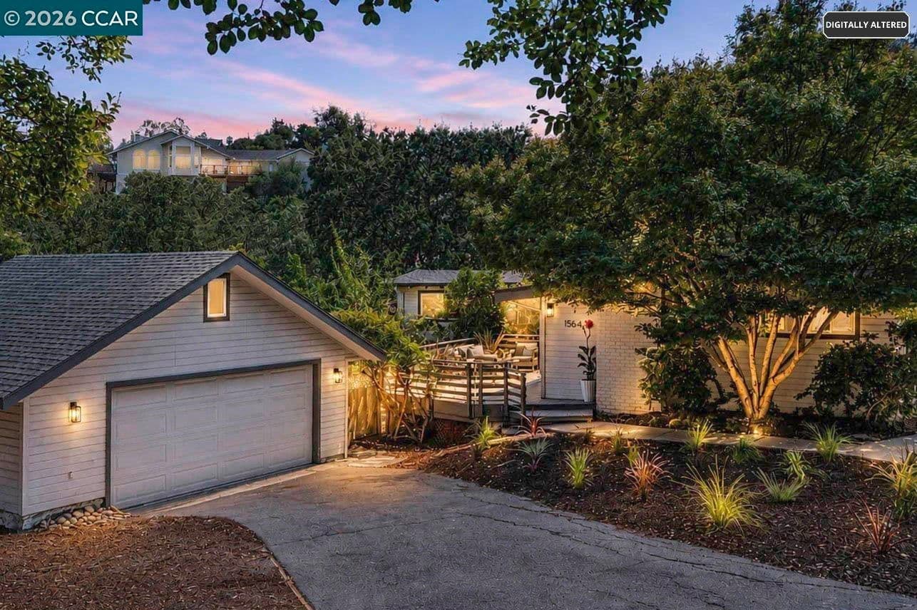 1564 Arbutus Drive
