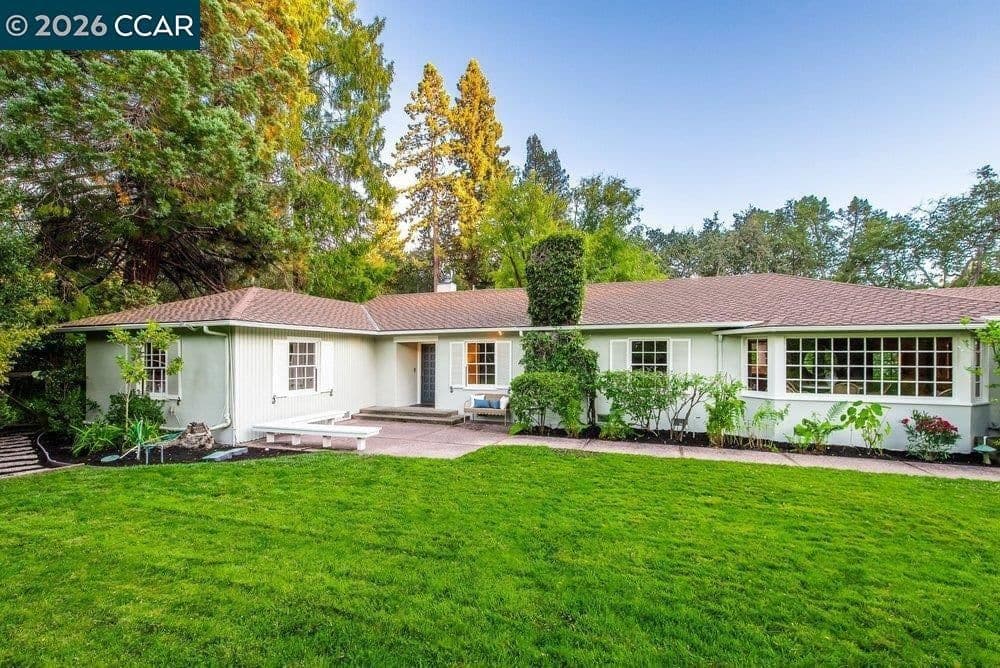 1232 Upper Happy Valley