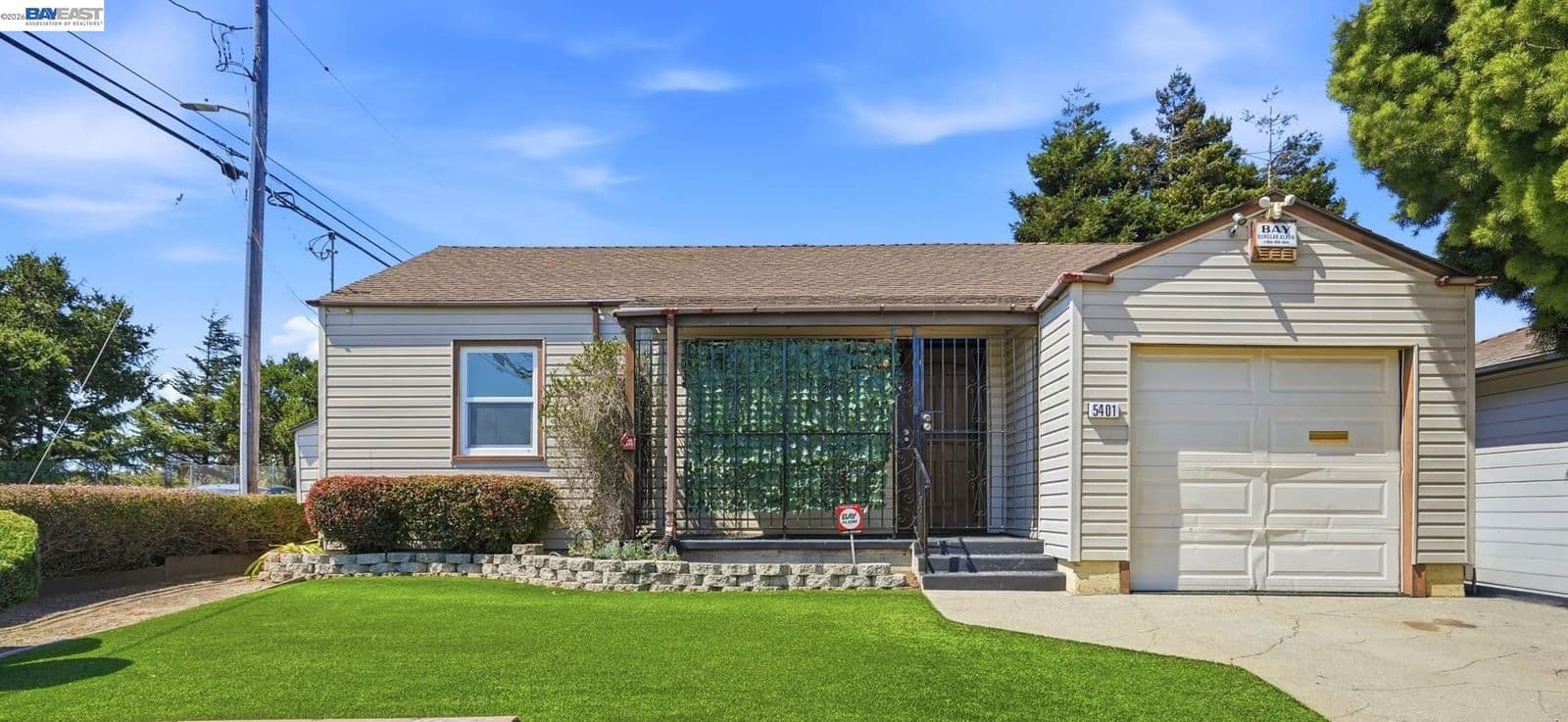 5401 Solano Ave