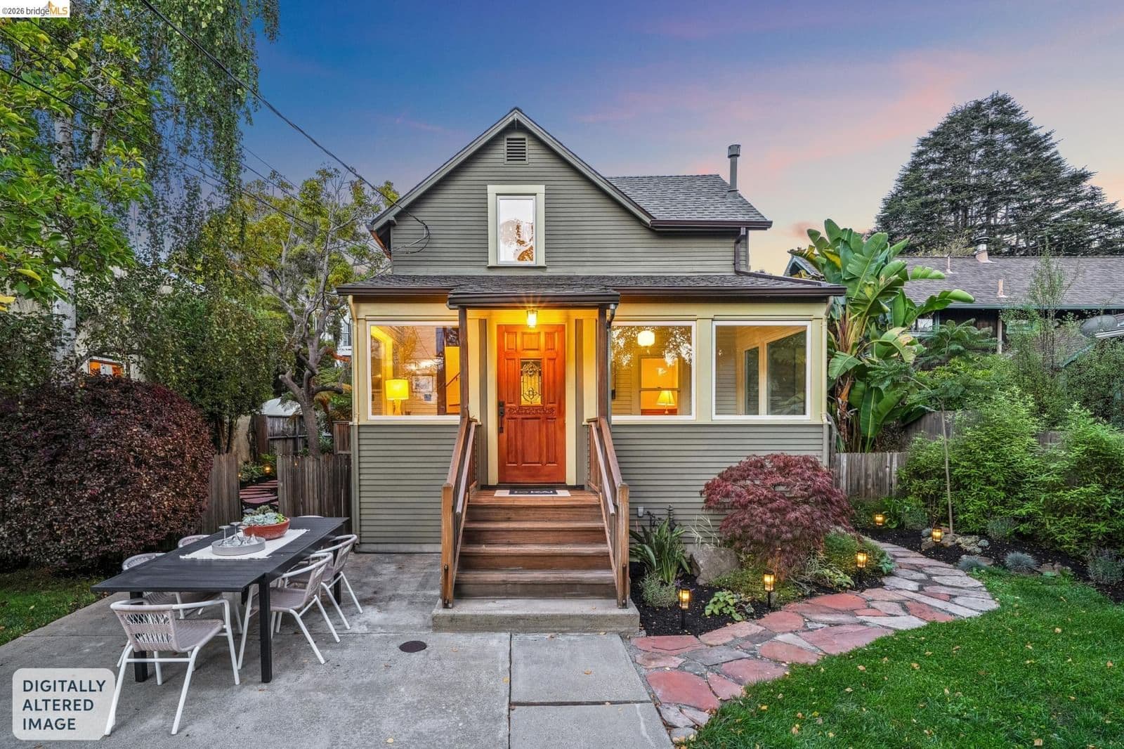 2129 Roosevelt Ave