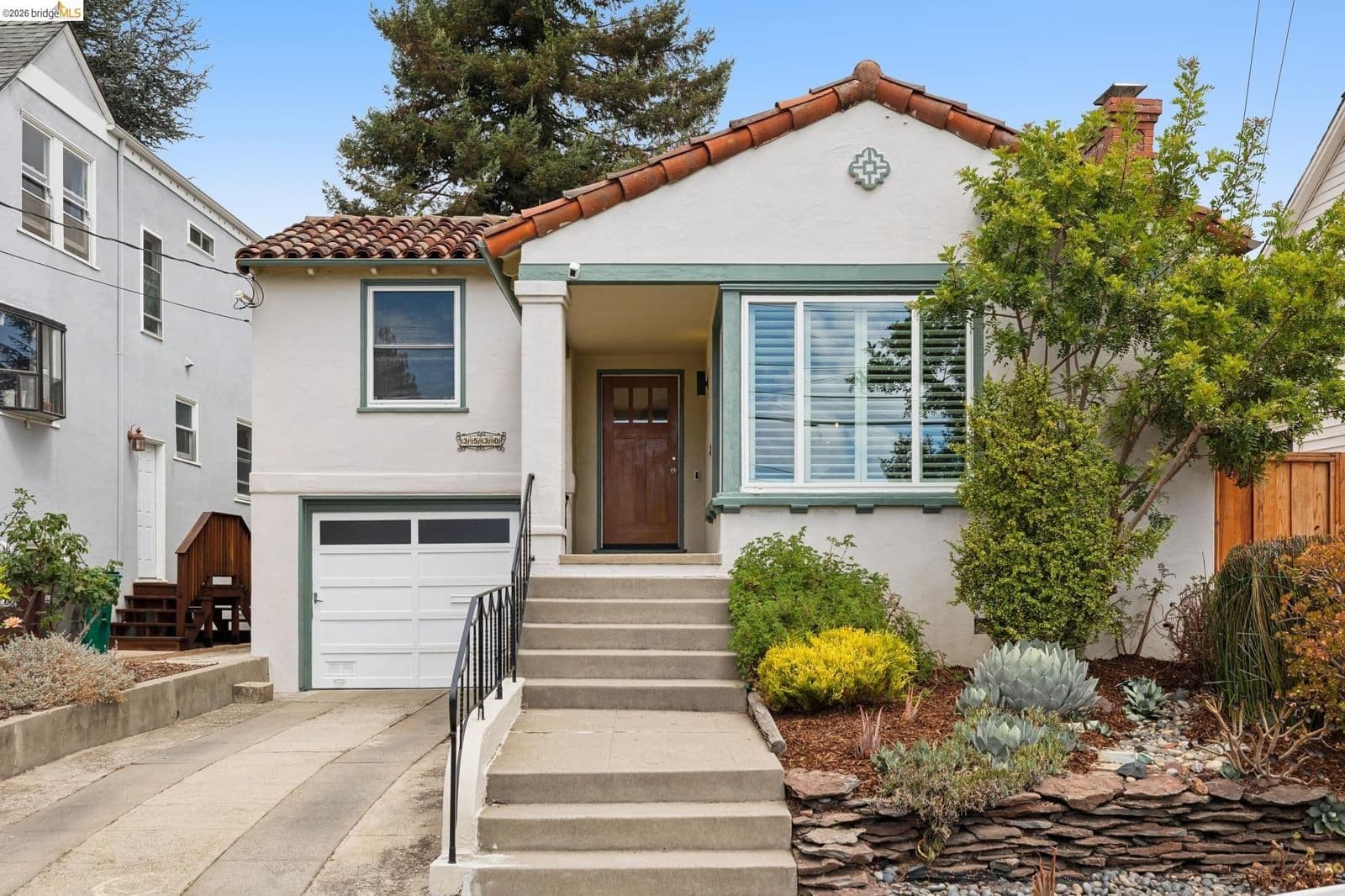 3530 Victor Ave