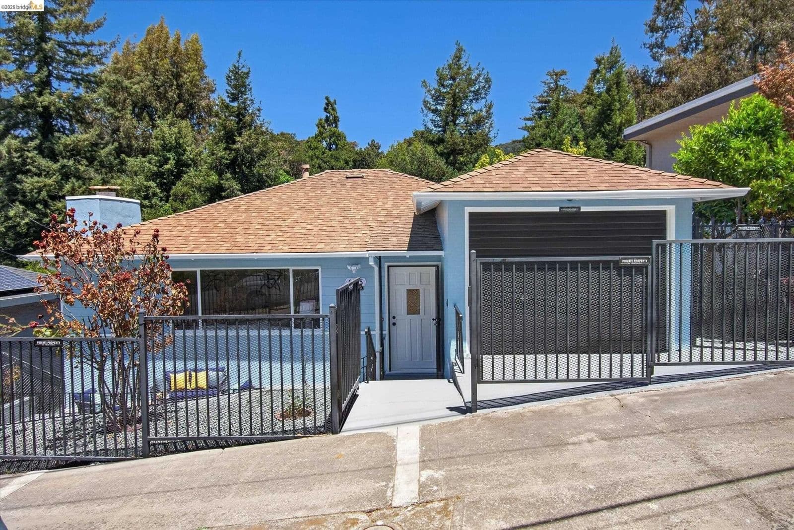 6138 Oakdale AVE