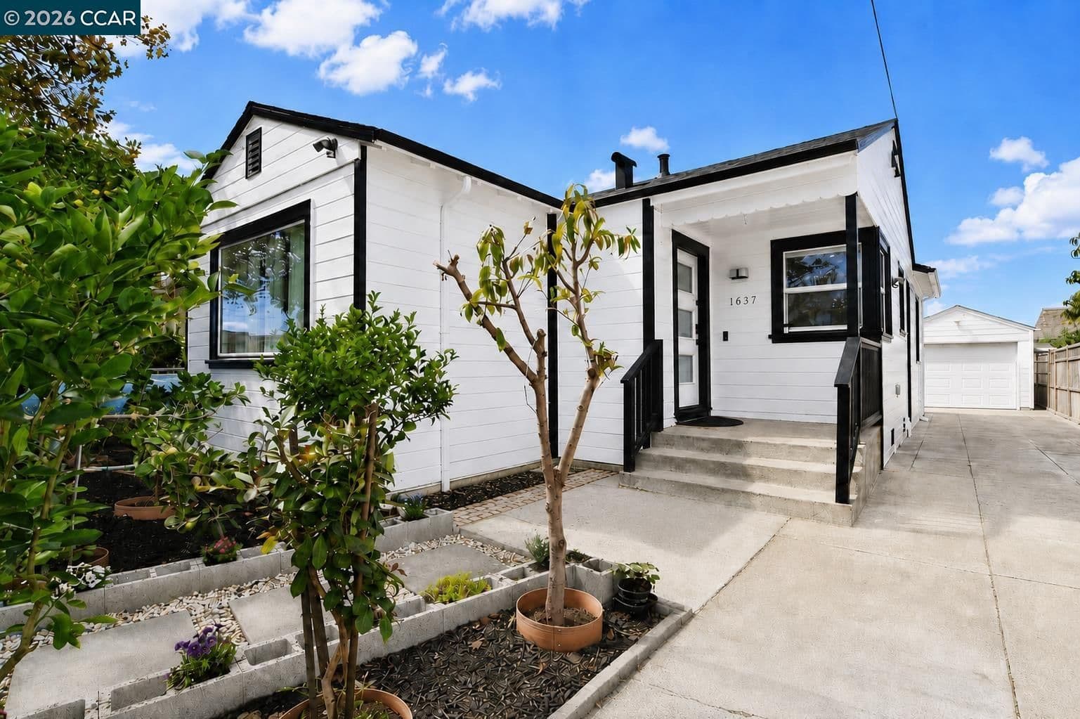 1637 100th Ave