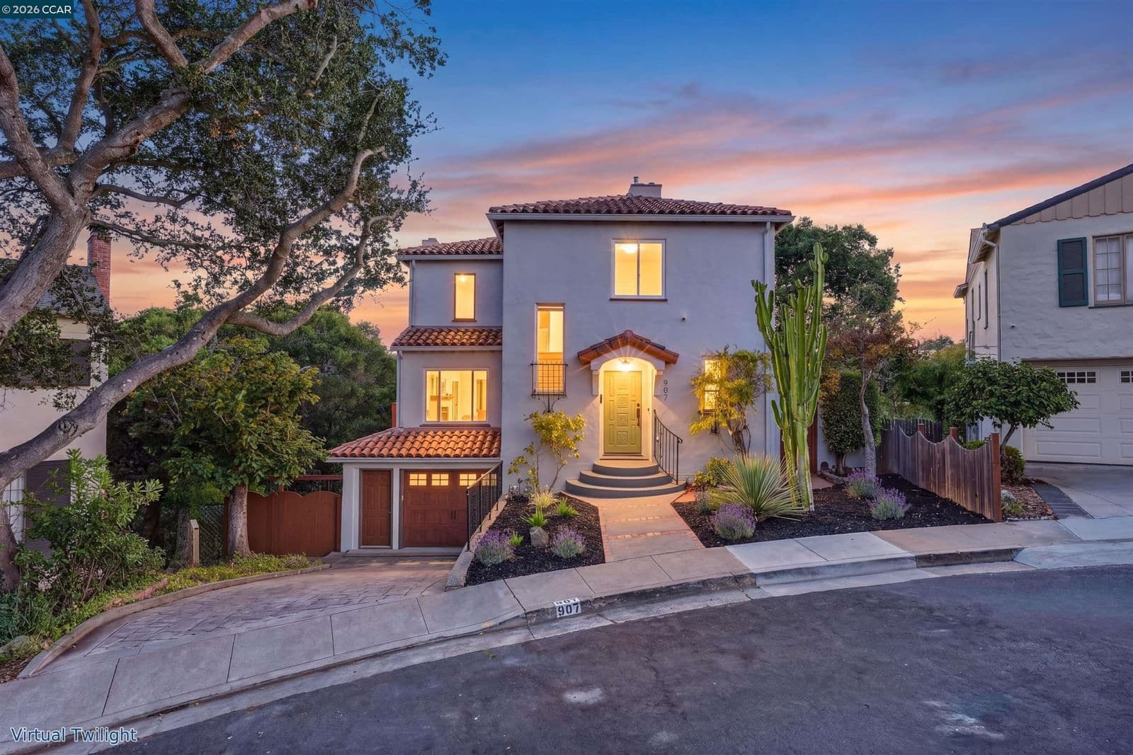 907 Glendome Cir