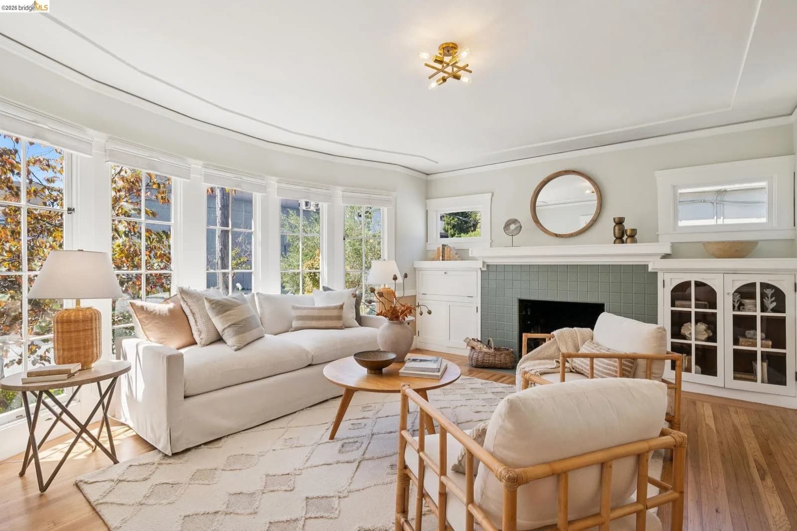 3027 Regent St