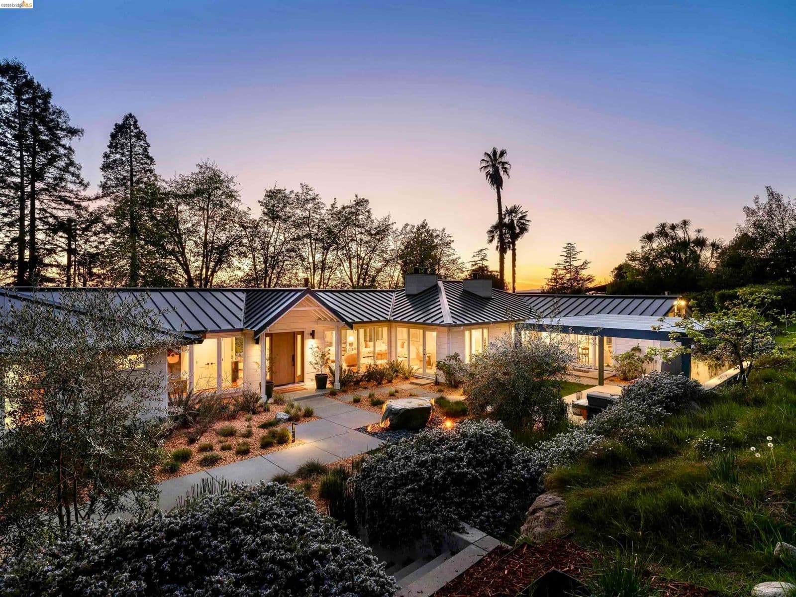 12700 Skyline Boulevard