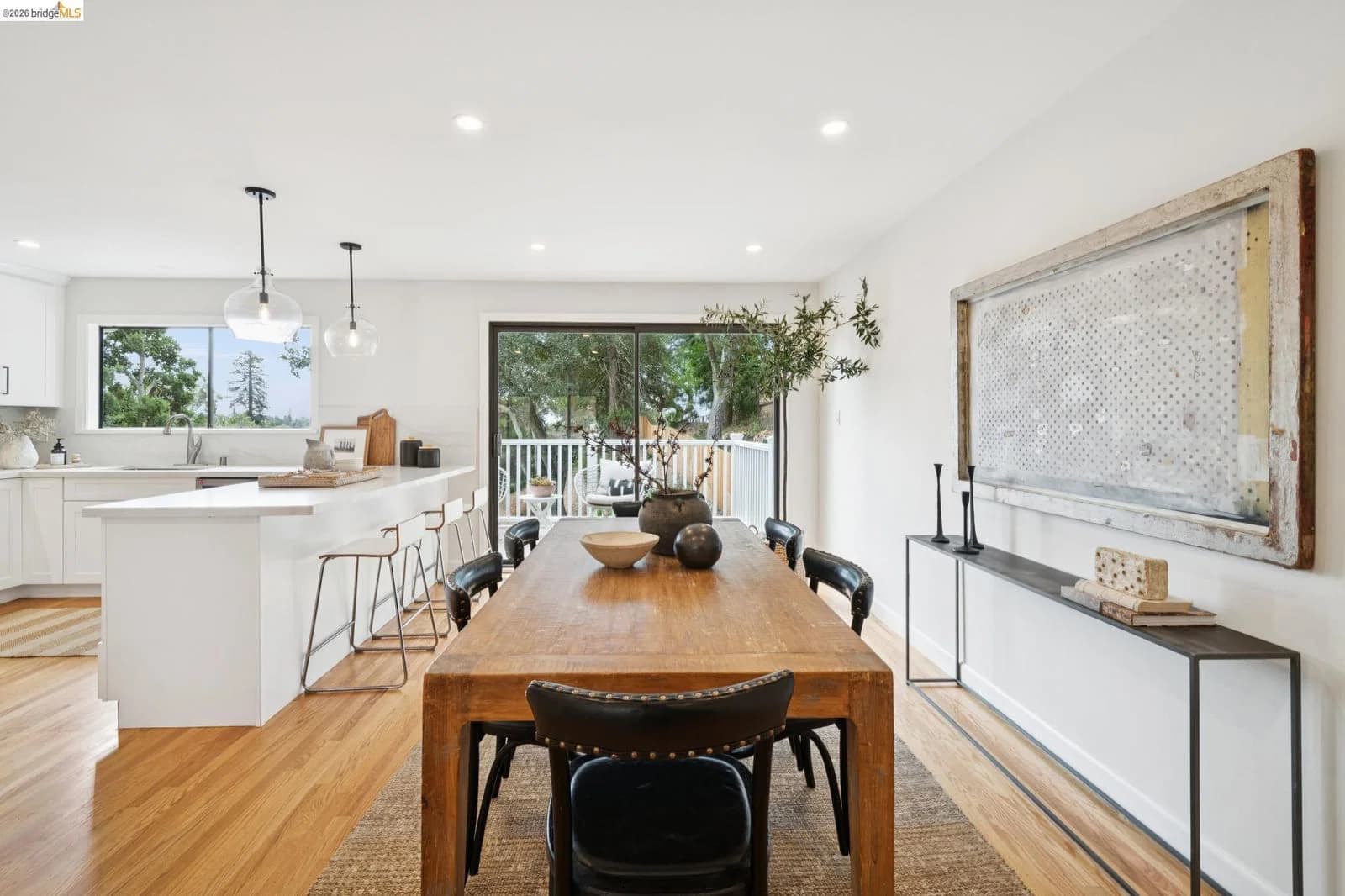 4325 Mountain View
