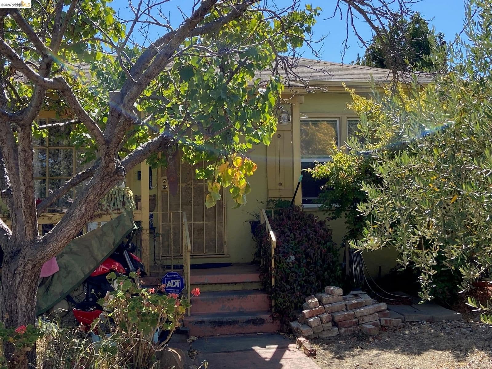 2814 Roosevelt Ave