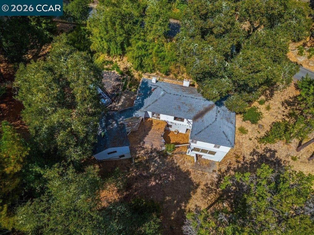 34 La Campana Rd