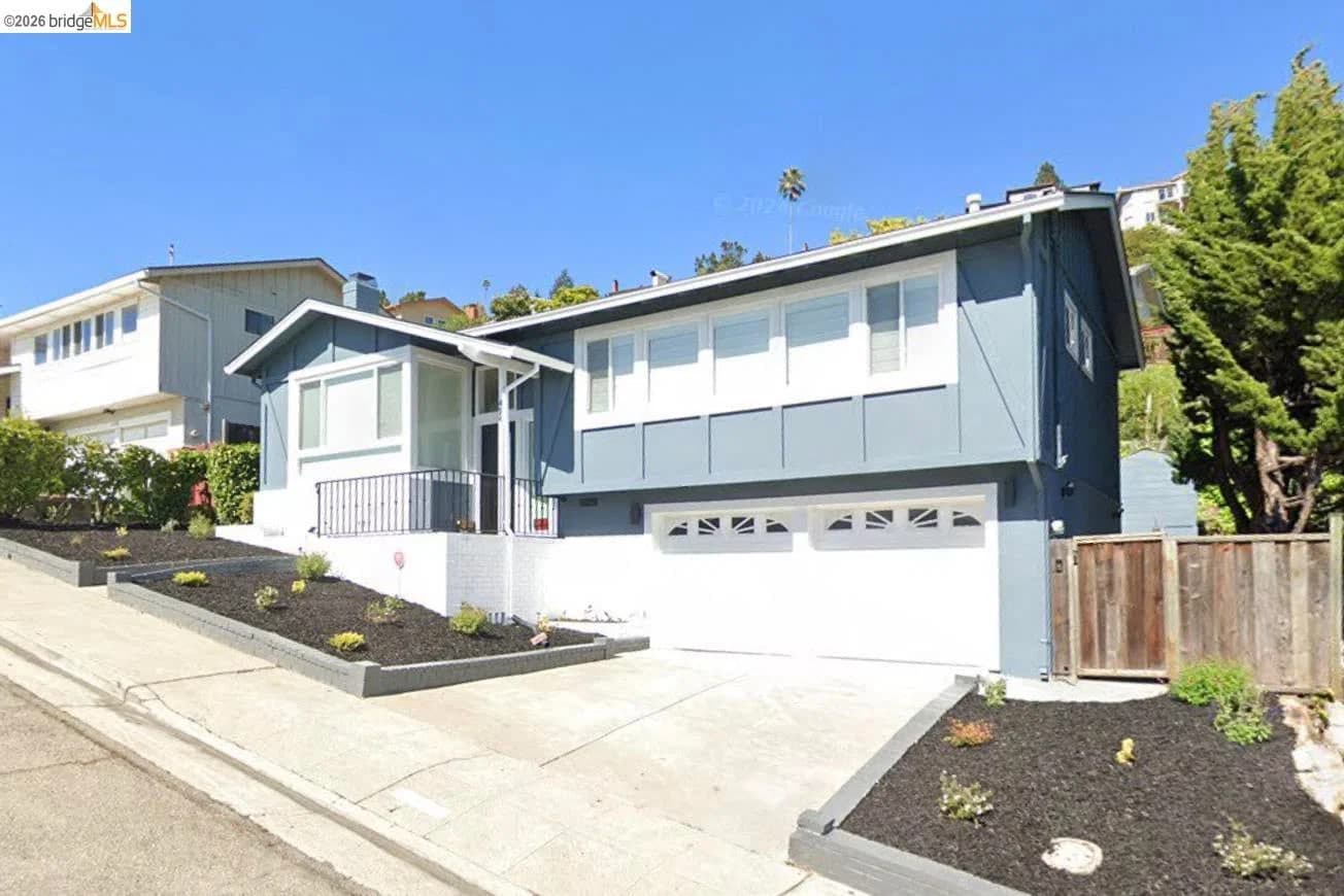 476 Creighton Way