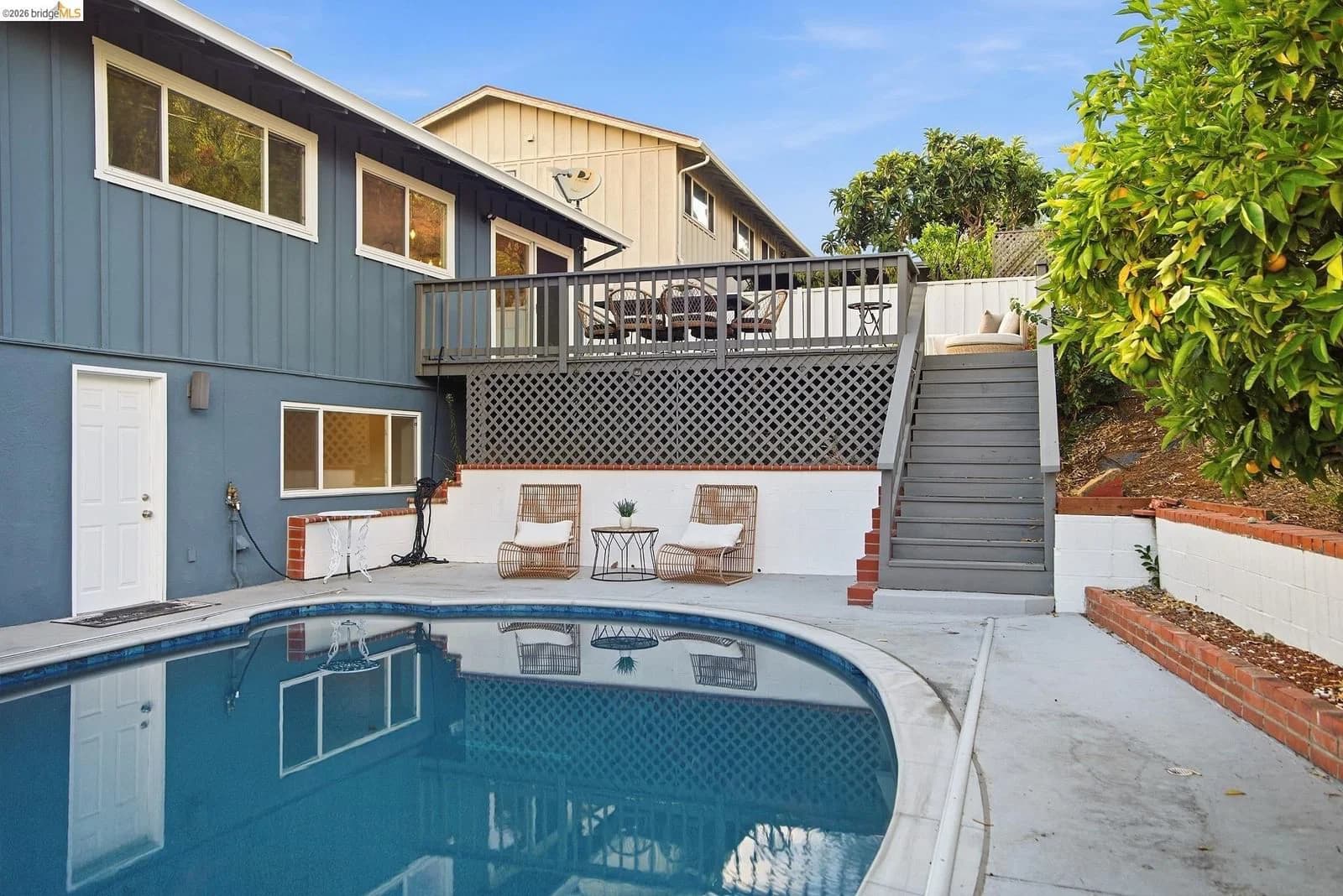 476 Creighton Way