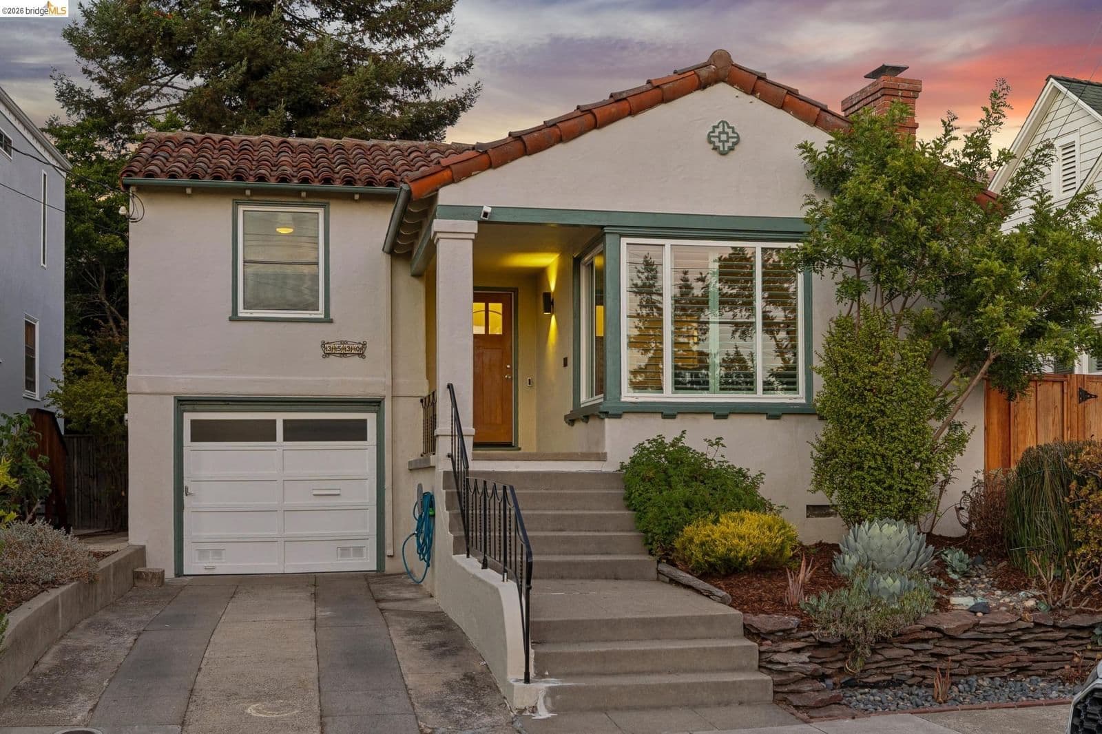 3530 Victor Ave