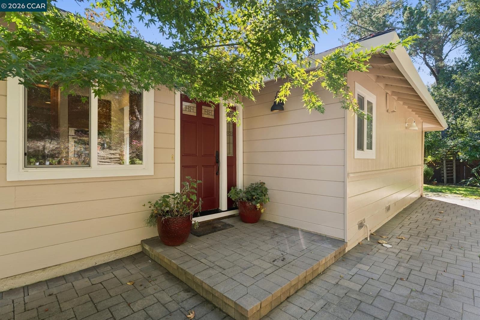 11 Altamount Dr