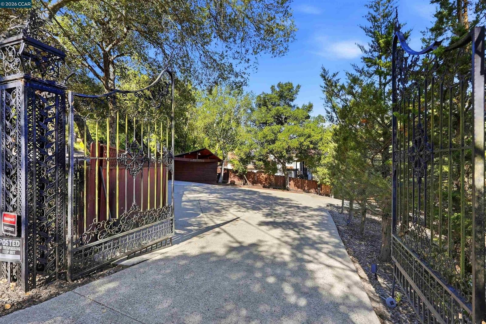 168 Crestview Dr