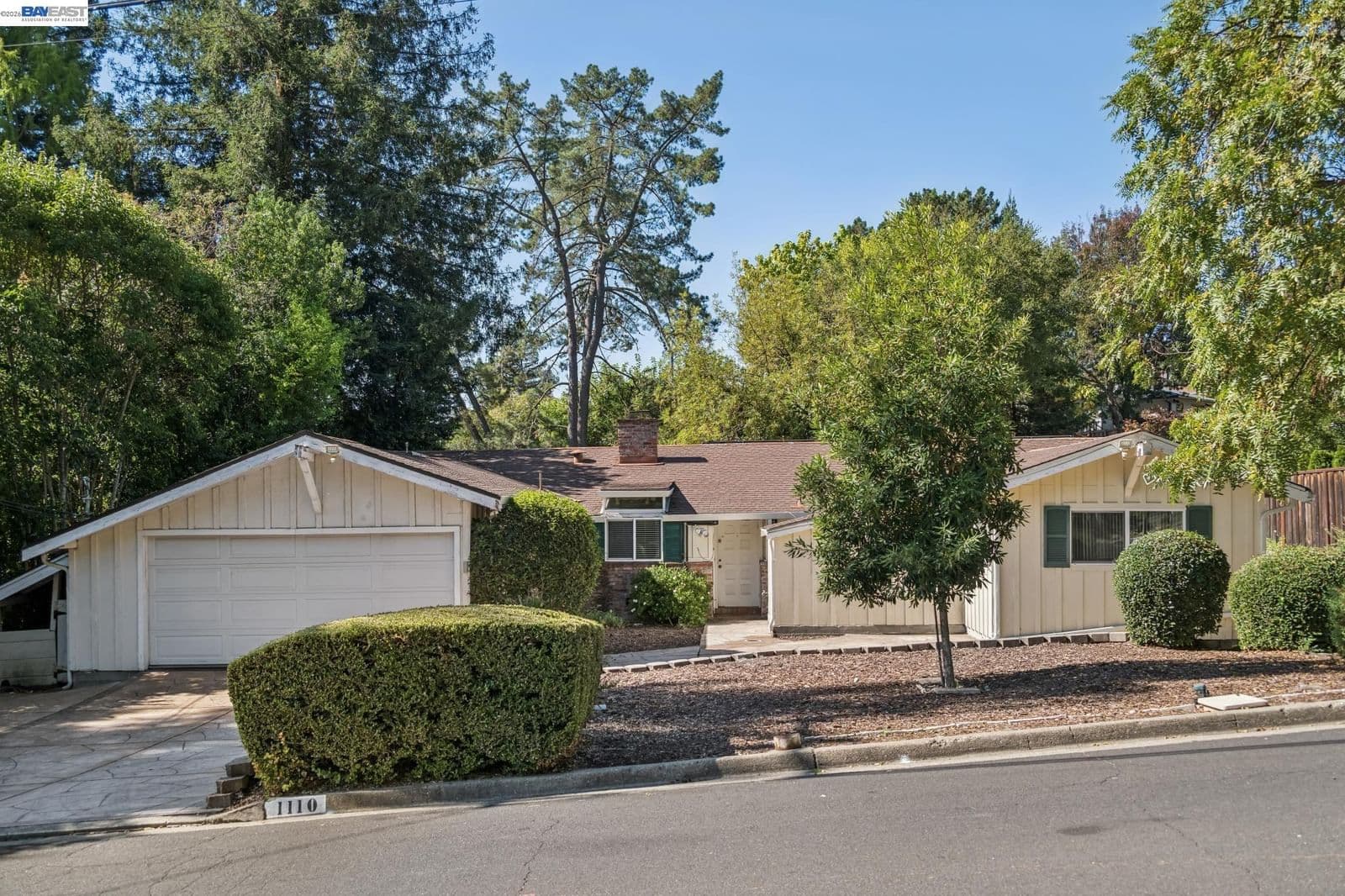 1110 Sierra Vista Way