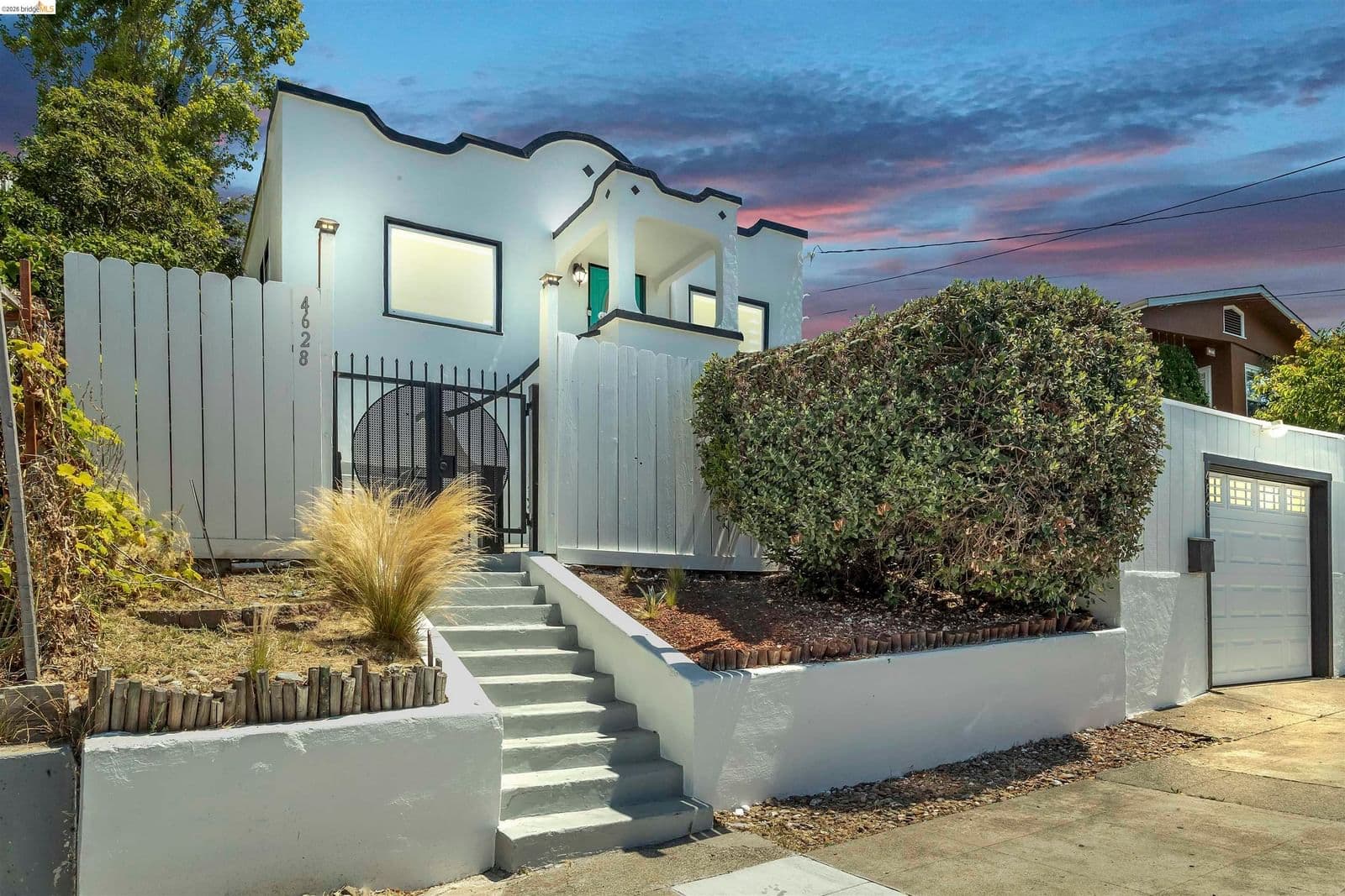 4628 Congress Ave