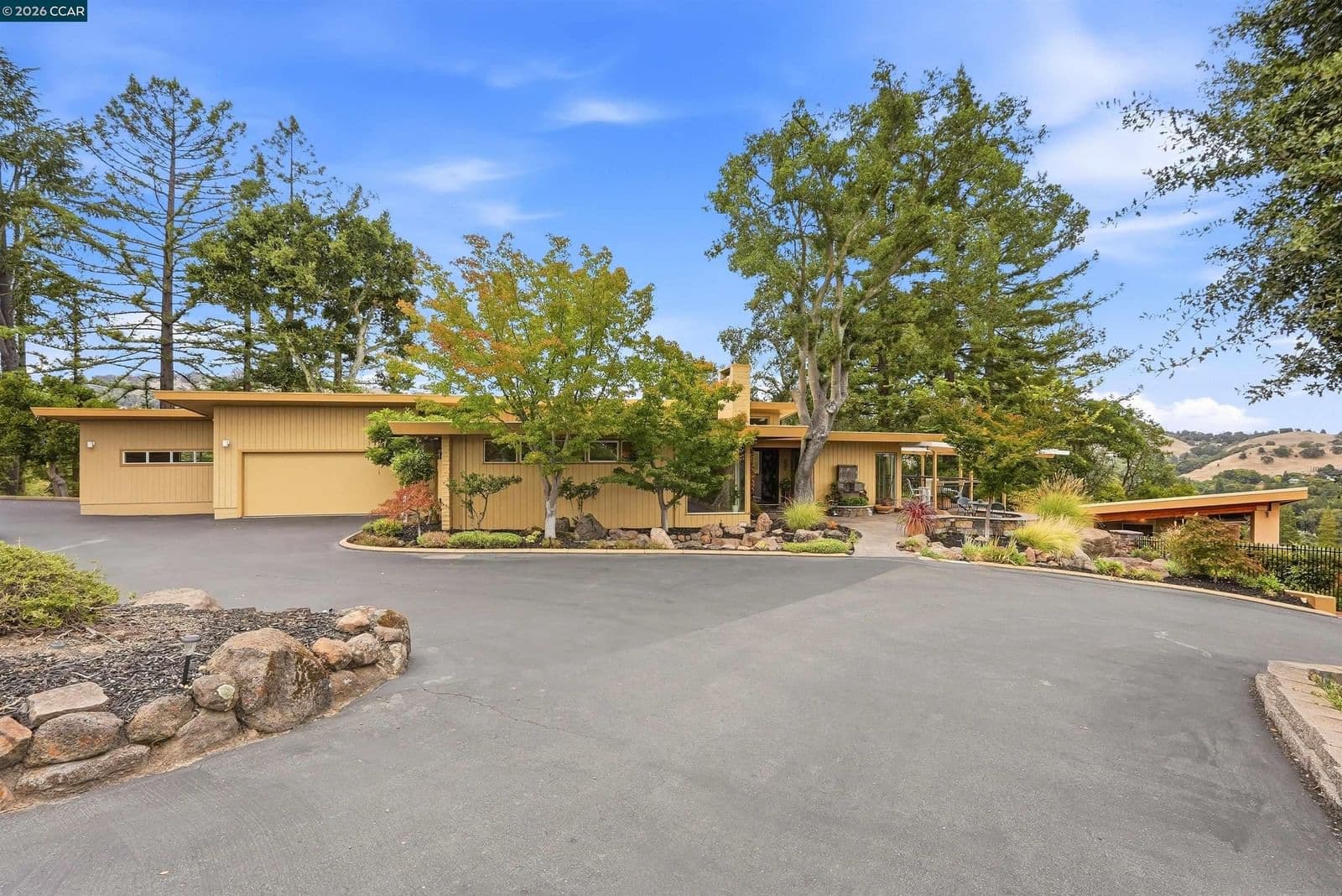 3252 Alta Ln